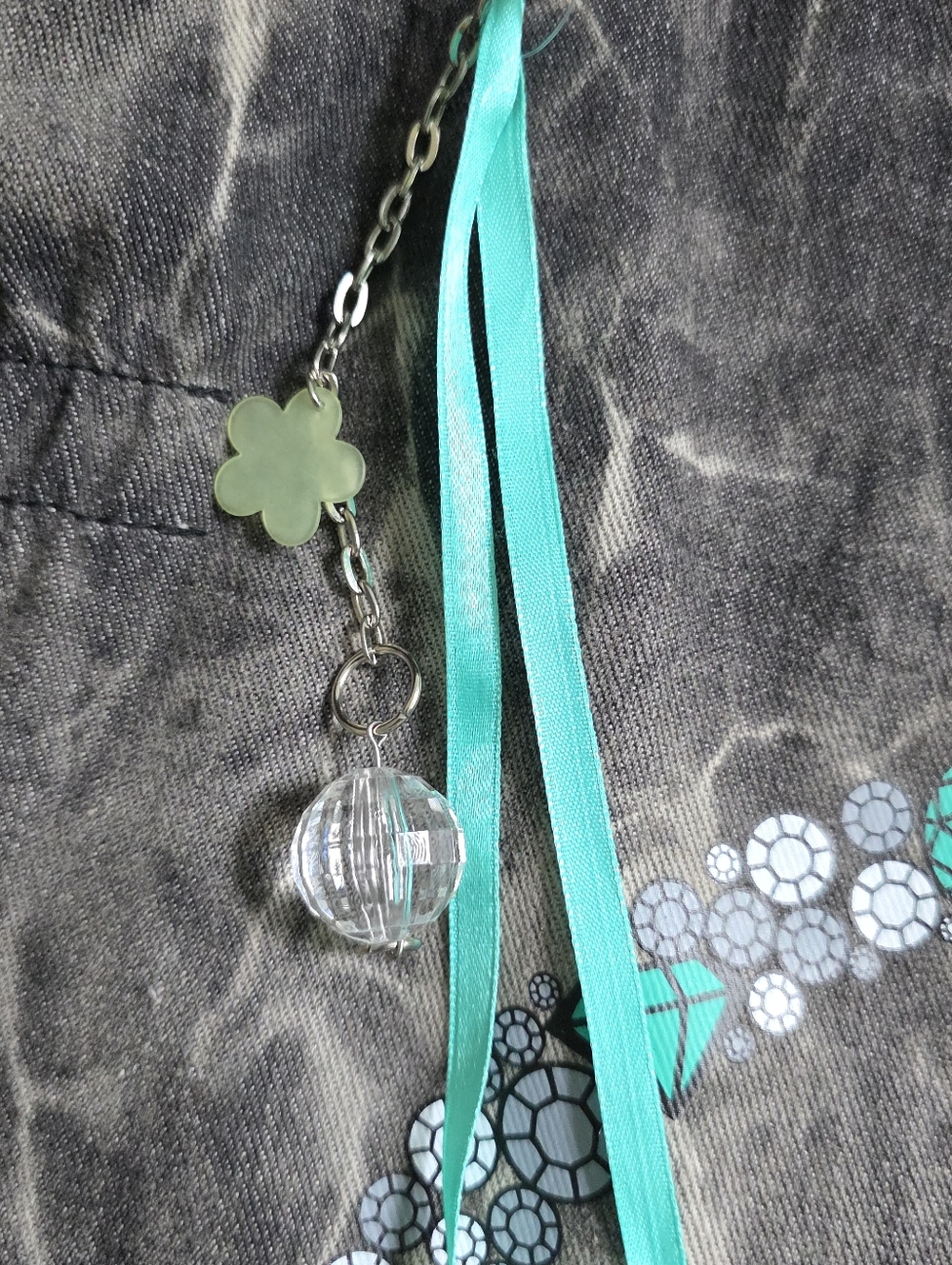 Arizona Tie Dye Denim Tote With Bag Charm NWT - Picture 14 of 16